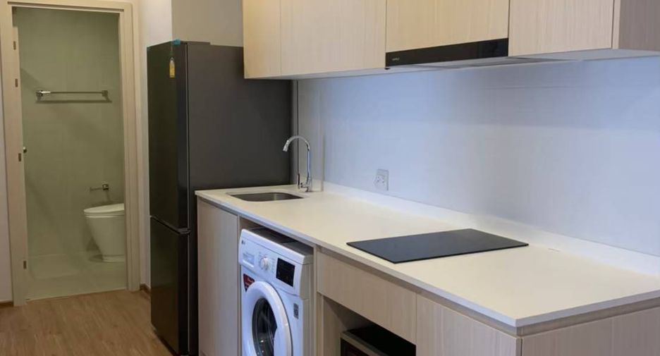 For rent 2 bedrooms condo in Bang Kapi, Bangkok