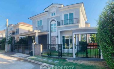 For rent 3 bedrooms house in Bang Khen, Bangkok