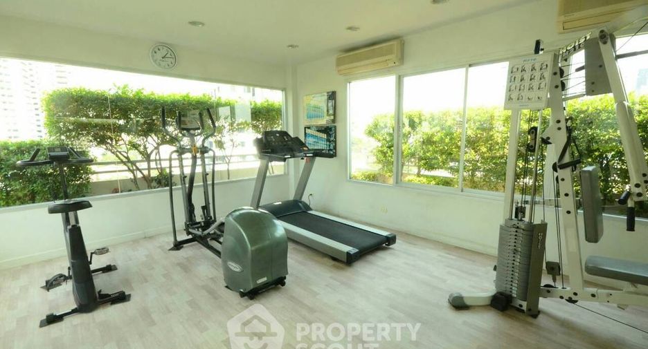 For rent 1 bed condo in Watthana, Bangkok