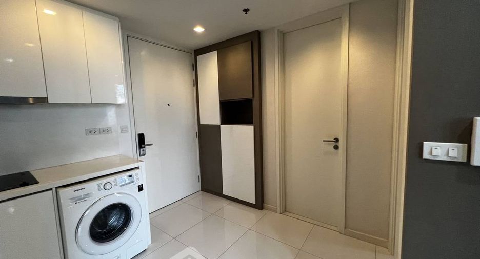 For rent 2 bedrooms condo in Sathon, Bangkok