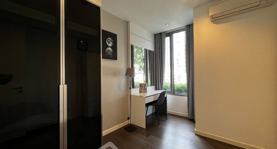 For rent 2 bedrooms condo in Sathon, Bangkok