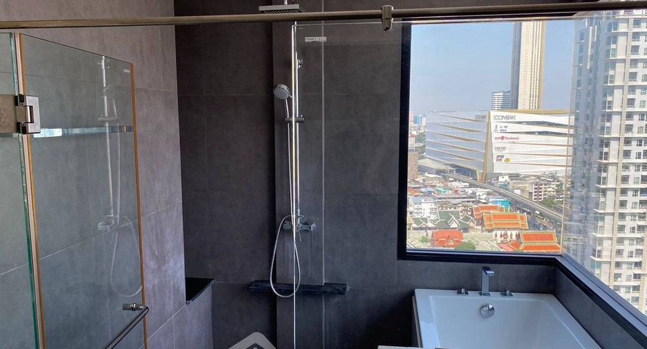 Condo en alquiler de 2 habitaciones en Khlong San, Bangkok