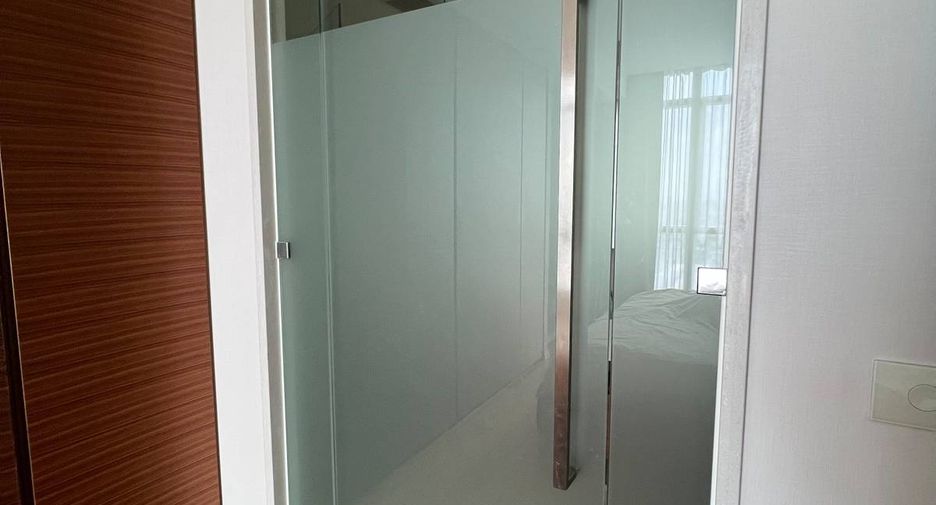 For rent 1 bed condo in Sathon, Bangkok