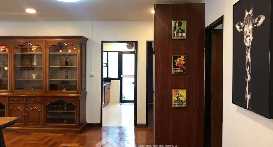 For rent 2 bedrooms condo in Watthana, Bangkok