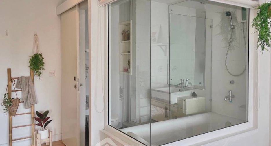 For rent 1 bed condo in Sathon, Bangkok