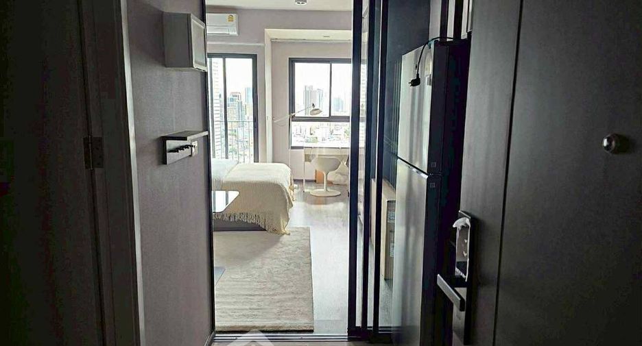 For rent 1 bed condo in Bang Rak, Bangkok