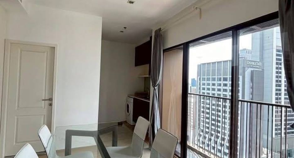 For rent 2 bedrooms condo in Khlong Toei, Bangkok