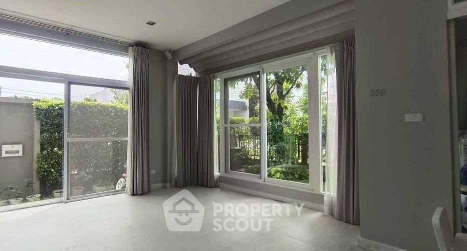 For rent 3 bedrooms house in Don Mueang, Bangkok