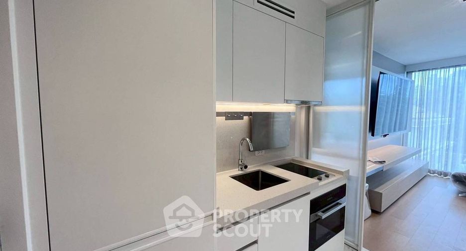 For rent 1 bed condo in Watthana, Bangkok