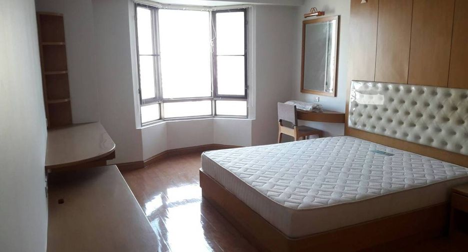 For rent 3 ベッドルーム condo in Watthana, Bangkok