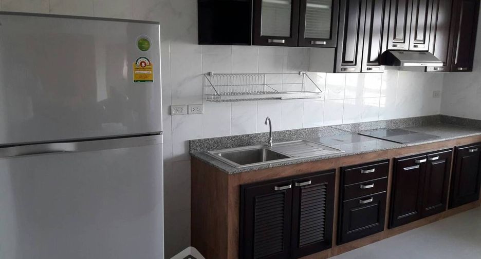 For rent 3 ベッドルーム condo in Watthana, Bangkok