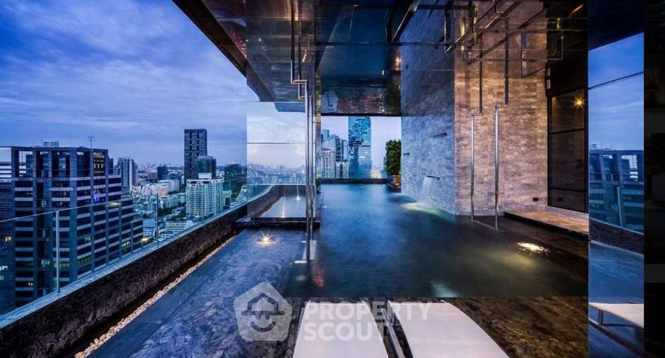 For rent 2 bedrooms condo in Bang Rak, Bangkok