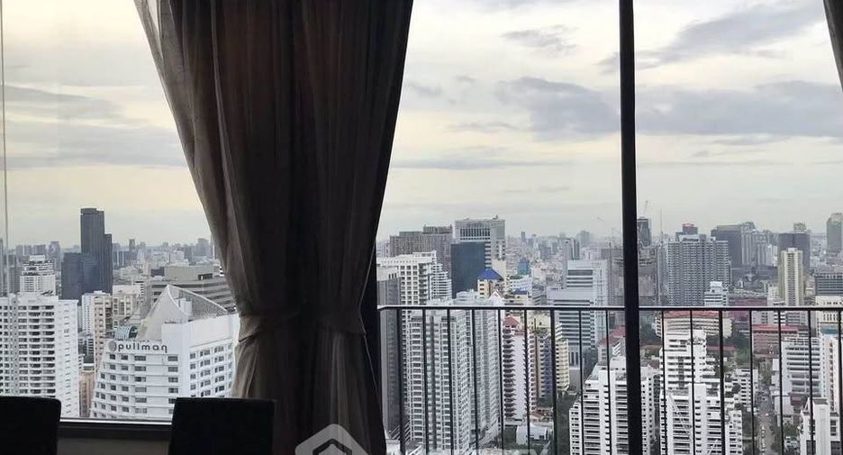 For rent 2 bedrooms condo in Khlong Toei, Bangkok