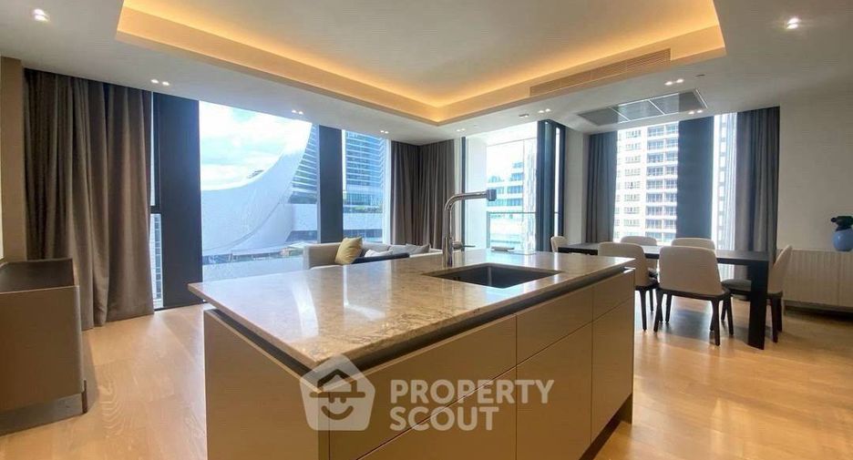 For rent 2 bedrooms condo in Pathum Wan, Bangkok