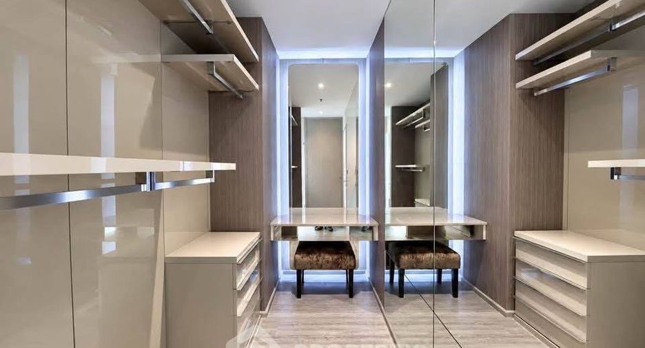 For rent 2 bedrooms condo in Watthana, Bangkok