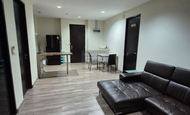 For rent 2 bedrooms condo in Pathum Wan, Bangkok