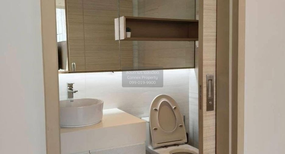 For rent 3 bedrooms condo in Mueang Samut Prakan, Samut Prakan