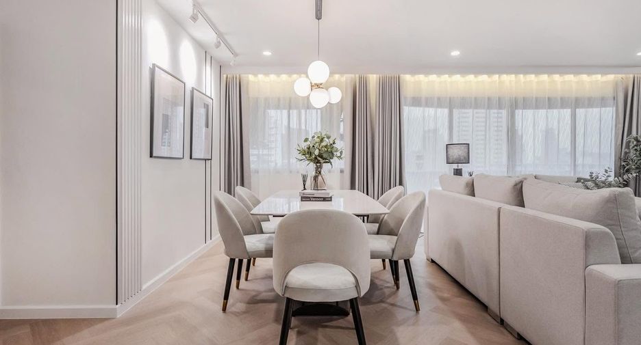 For sale 4 bedrooms condo in Watthana, Bangkok
