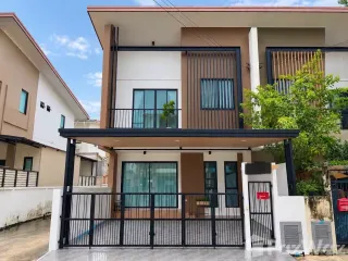 Продажа 3 спальни дом в Si Racha, Чонбури