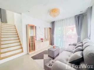 Продажа 3 спальни дом в Si Racha, Чонбури