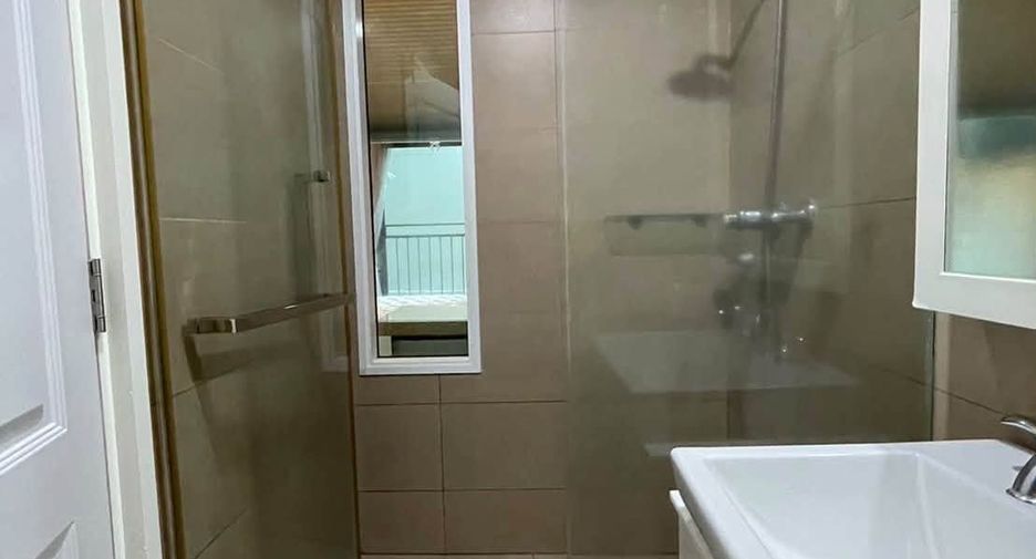 Wohnung zur Miete mit 1 Zimmer in Khlong Toei, Bangkok