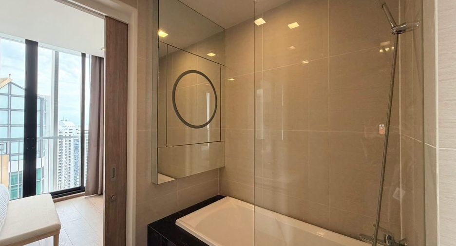 For rent 2 bedrooms condo in Khlong Toei, Bangkok
