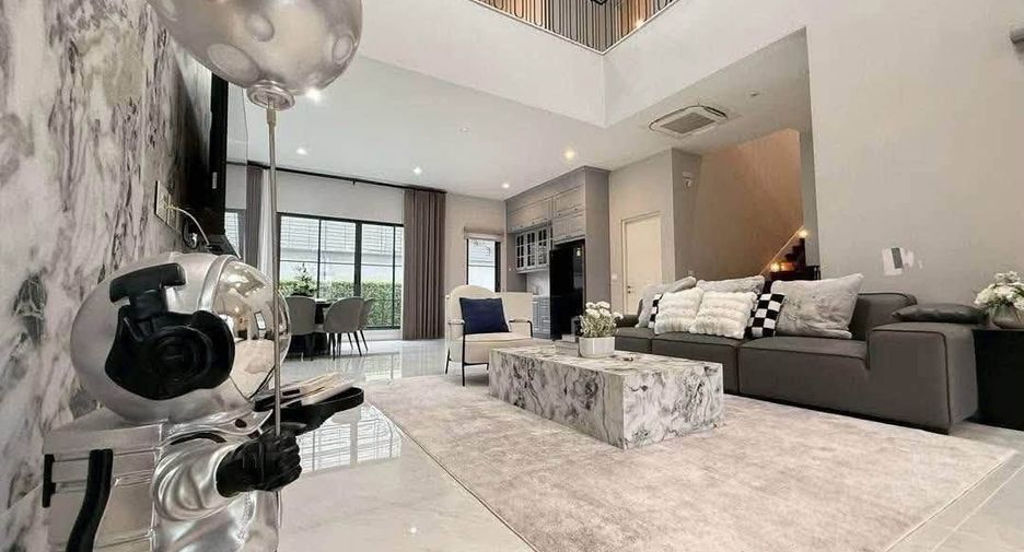 Haus zum Kauf und zur Miete mit 4 Zimmer in Bang Kapi, Bangkok