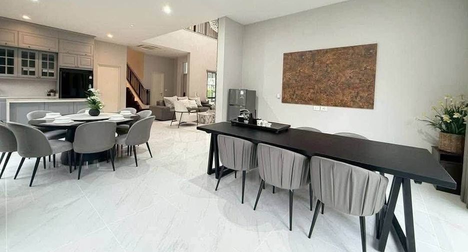 Haus zum Kauf und zur Miete mit 4 Zimmer in Bang Kapi, Bangkok