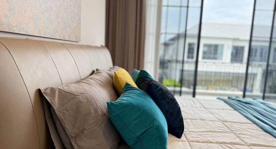 Haus zum Kauf und zur Miete mit 4 Zimmer in Bang Kapi, Bangkok