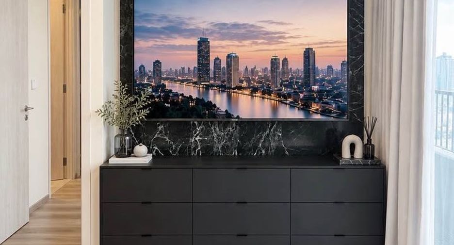 For rent 2 bedrooms condo in Watthana, Bangkok