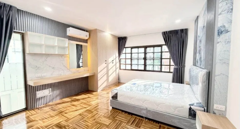 For sale 3 ベッドルーム villa in Bang Lamung, Chonburi