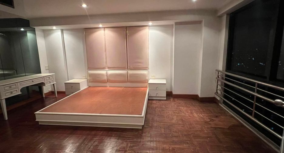For sale 4 bedrooms condo in Suan Luang, Bangkok