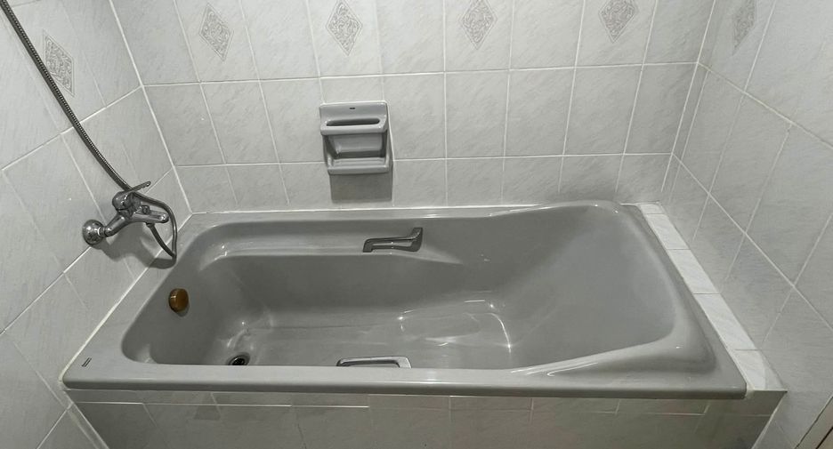 For sale 4 bedrooms condo in Suan Luang, Bangkok