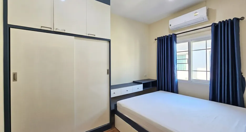For sale and for rent 4 bedrooms townhouse in Mueang Chiang Rai, Chiang Rai