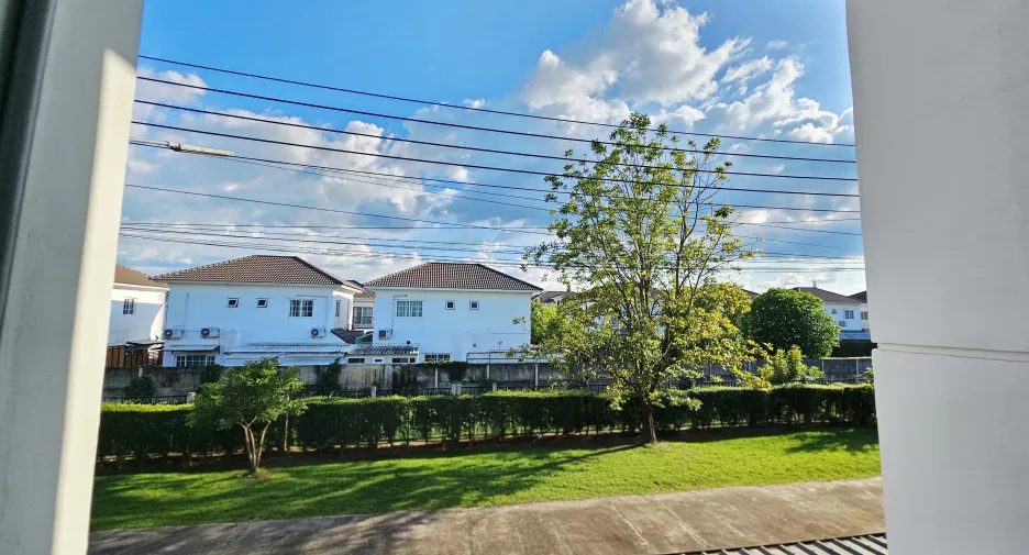 For sale and for rent 4 bedrooms townhouse in Mueang Chiang Rai, Chiang Rai