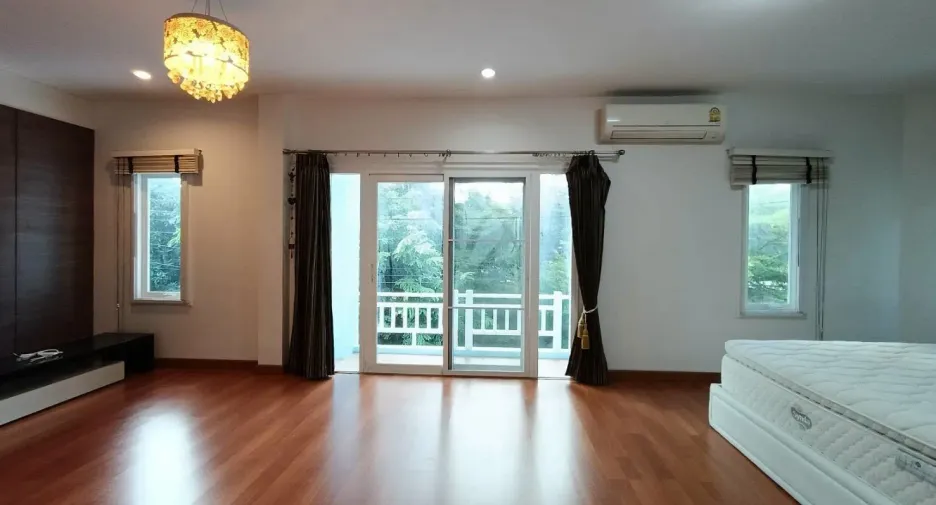 For sale 3 bedrooms house in Mueang Chon Buri, Chonburi