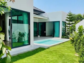 For rent 3 bedrooms villa in Mueang Rayong, Rayong