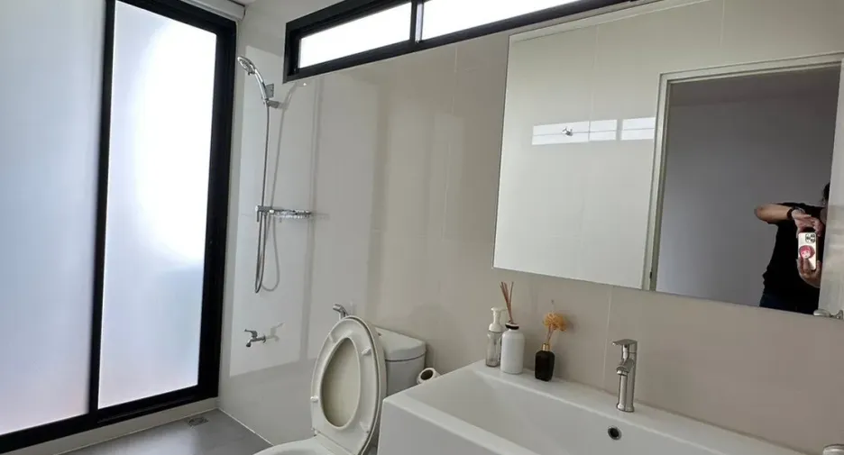 For rent 5 ベッドルーム townhouse in Pak Kret, Nonthaburi