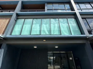 出租 5 卧室 联排别墅 在 Pak Kret, Nonthaburi