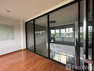 出租 5 卧室 联排别墅 在 Pak Kret, Nonthaburi