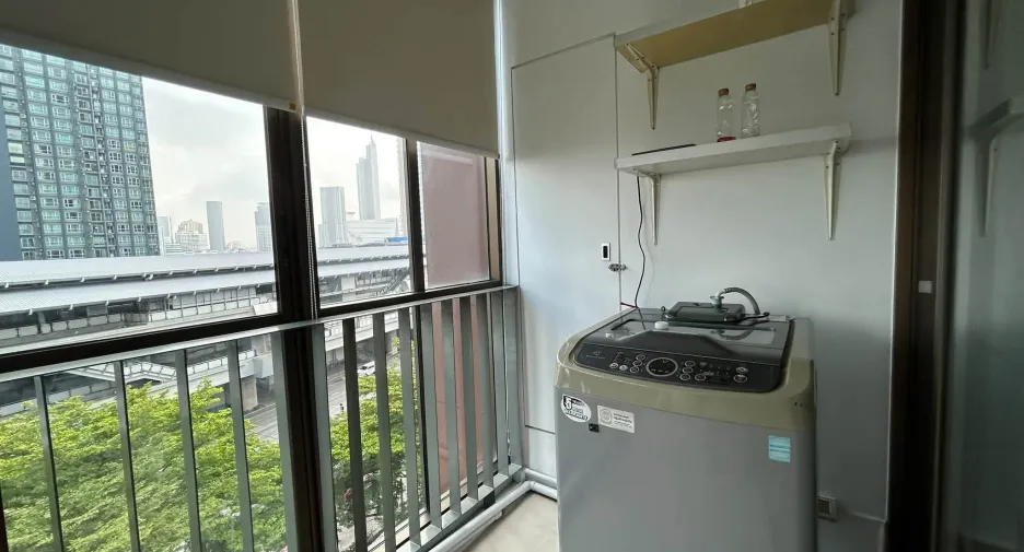 For rent 2 bedrooms condo in Khlong San, Bangkok