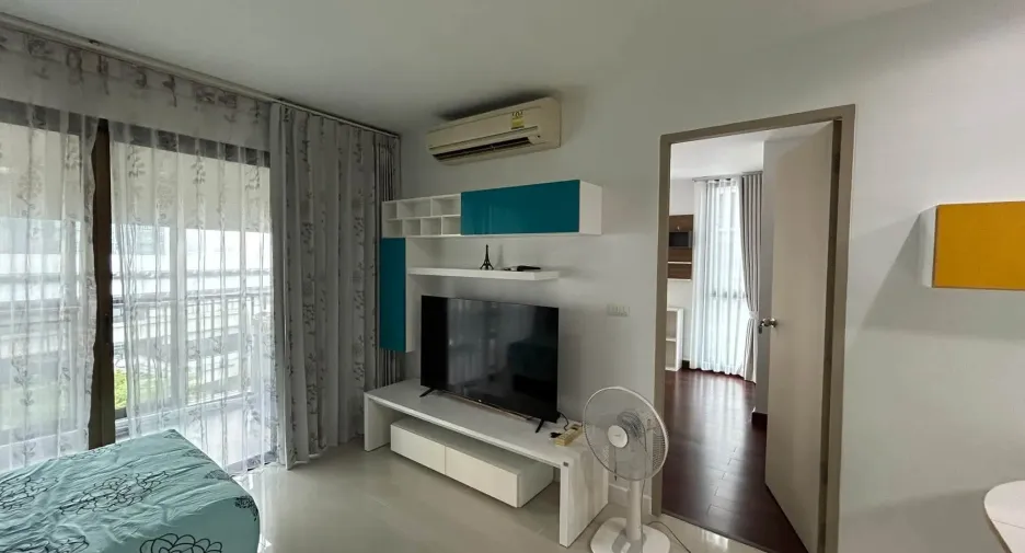 For rent 2 bedrooms condo in Khlong San, Bangkok