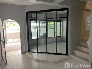 Casa en alquiler de 2 habitaciones en Watthana, Bangkok