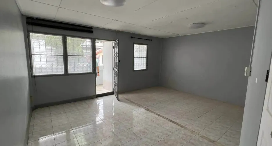 Casa en alquiler de 2 habitaciones en Watthana, Bangkok