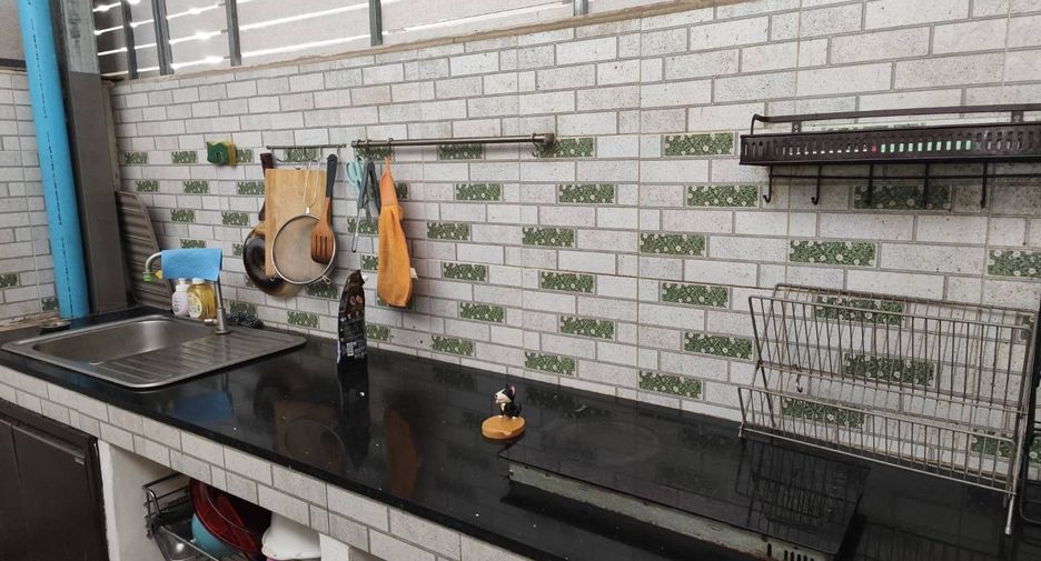 For rent 4 bedrooms house in Mueang Chiang Mai, Chiang Mai