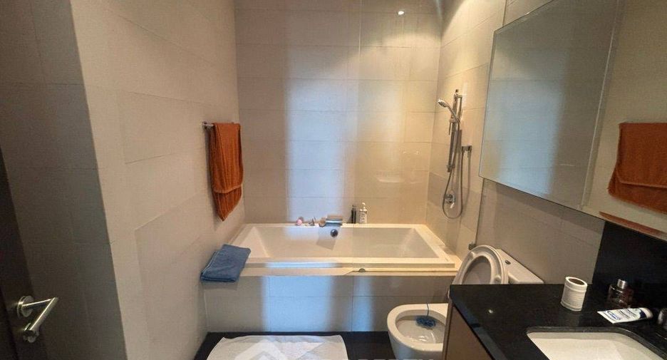 À louer et à vendre 1 chambre condo à Watthana, Bangkok