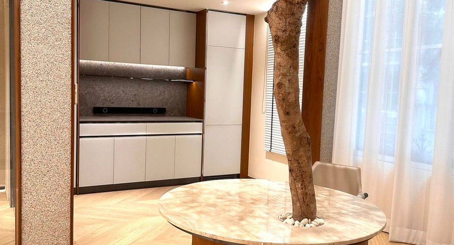For sale 4 ベッドルーム townhouse in Watthana, Bangkok