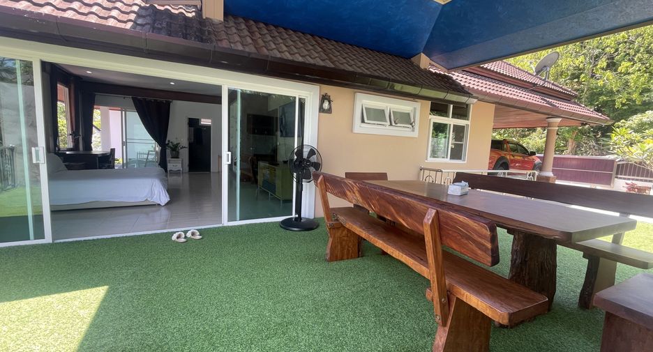 For rent 4 bedrooms house in Mueang Phuket, Phuket