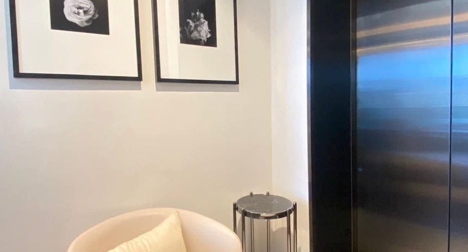 For sale 2 bedrooms condo in Khlong Toei, Bangkok