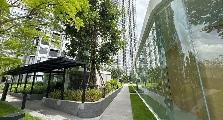 For sale 2 bedrooms condo in Bang Na, Bangkok